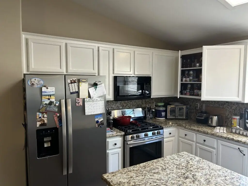 Interior cabinet painting for residential kitchen spaces